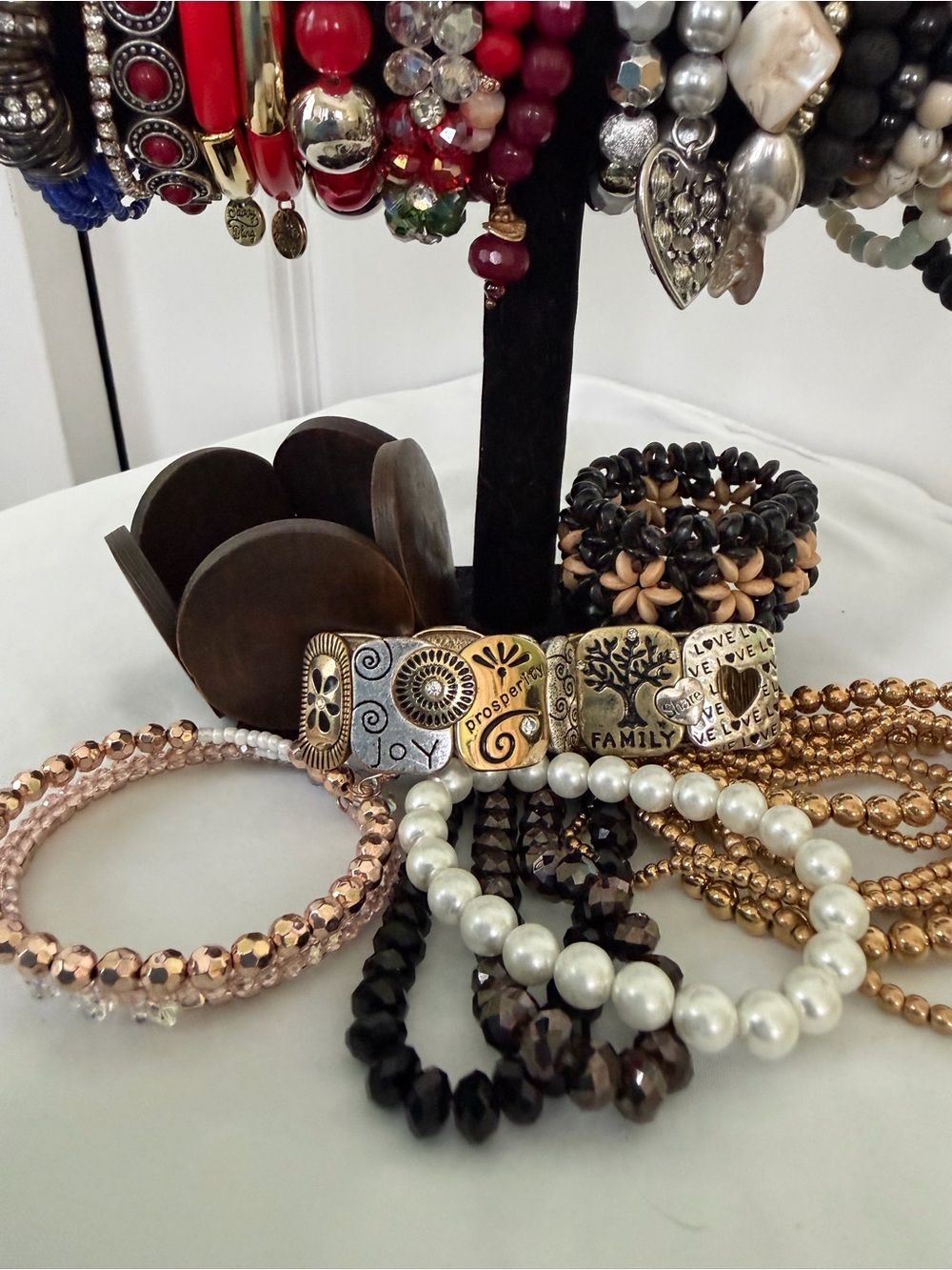 34-Piece Mixed Stretch Bracelets Lot 🔥 Glass, Wood, Stone + - Picture 3 of 10